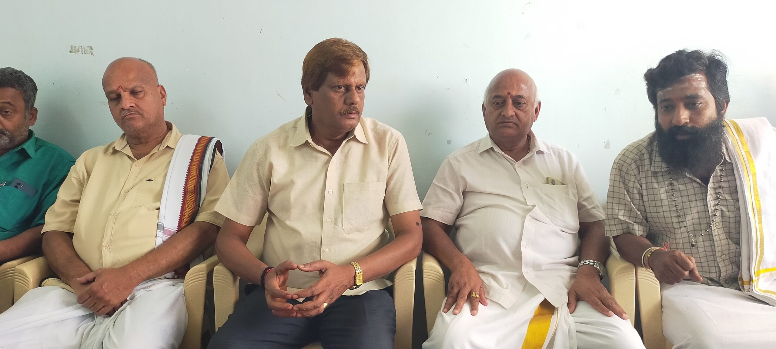 Kollegala: Postponement of Katthihabba which was planned to be held without the consent of the clan - Devanga Yajamana A.N. Nagarajaiah