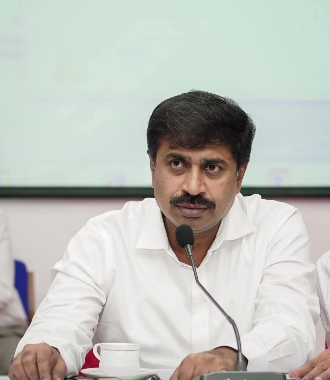 विधान परिषद चुनाव - विधायक मंजूनाथ ने विकास को वोट दिया या पार्टी को? मंजुनाथ निन्नता को कौन जानता है?