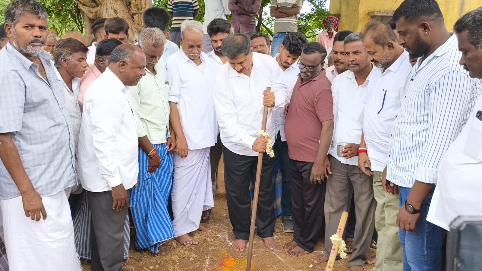 ಹನೂರು ಕ್ಷೇತ್ರ - ಅಭಿವೃದ್ಧಿ ಕಾಮಗಾರಿಗಳಿಗೆ ಶಾಸಕ ಮಂಜುನಾಥ್ ಭೂಮಿ ಪೂಜೆ