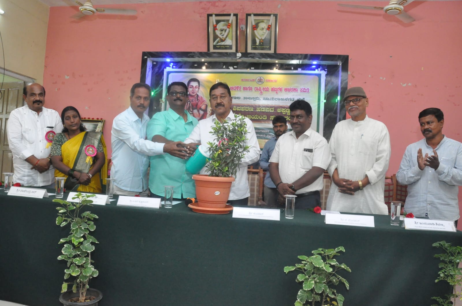 ಹಡಪದ ಅಪ್ಪಣ್ಣನವರ ಆದರ್ಶ ಬದುಕು ಸಮಾಜಕ್ಕೆ ಉತ್ತಮ ಕೊಡುಗೆ‌- ಶಾಸಕ ಎ.ಆರ್. ಕೃಷ್ಣಮೂರ್ತಿ