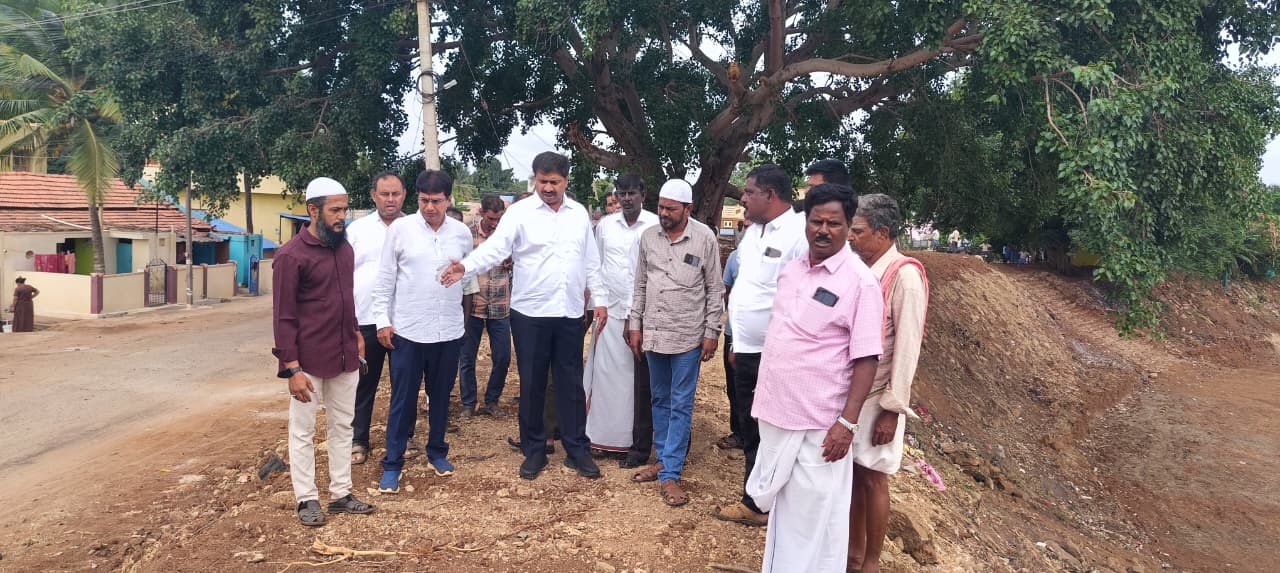 ಬಂಡಳ್ಳಿ ಕೆರೆ ಅಭಿವೃದ್ಧಿ ಕಾಮಗಾರಿ ವೀಕ್ಷಿಸಿದ ಶಾಸಕ ಮಂಜುನಾಥ್
