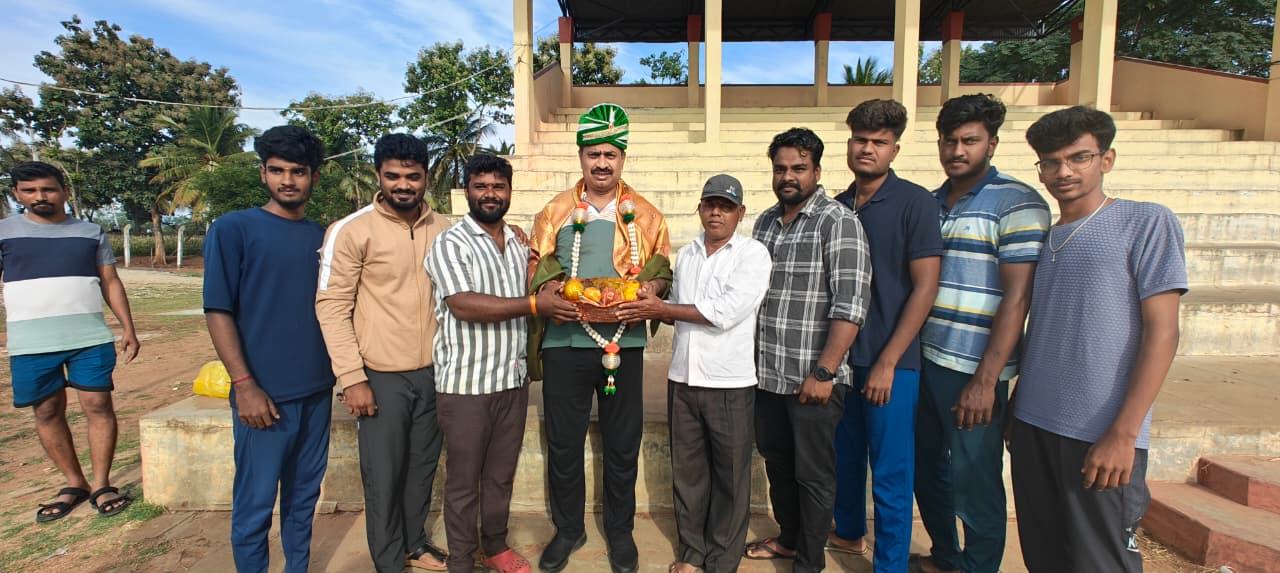 ಹನೂರು - ಕ್ಷೇತ್ರದ ವಿವಿದೆಡೆ ಗಣೇಶ ಪ್ರತಿಷ್ಠಾಪನೆ : ಶಾಸಕ ಮಂಜುನಾಥ್ ಶುಭ ಹಾರೈಕೆ